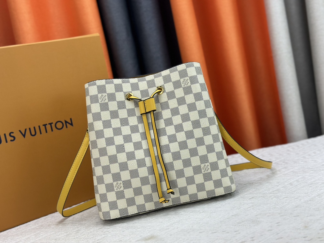 LV bag 340
